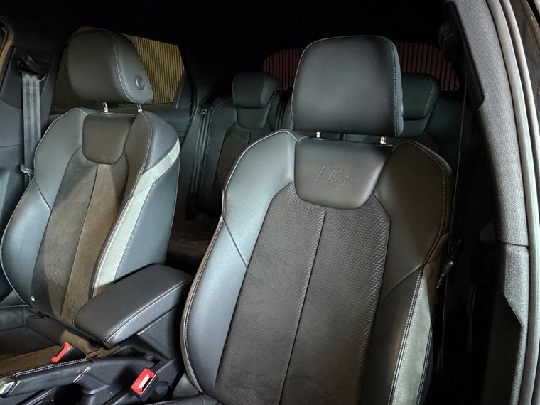 Vehicle Image 36