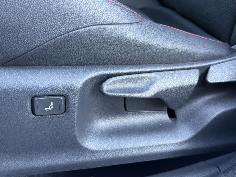 Vehicle Image 32