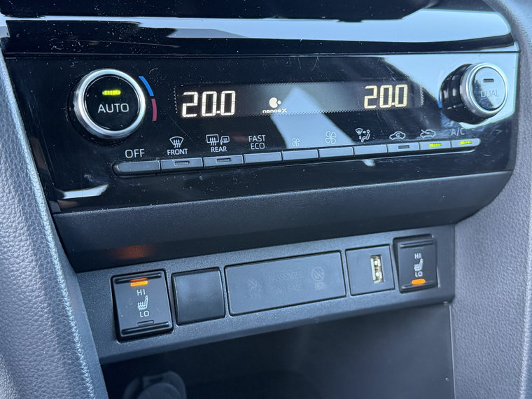 Vehicle Image 38