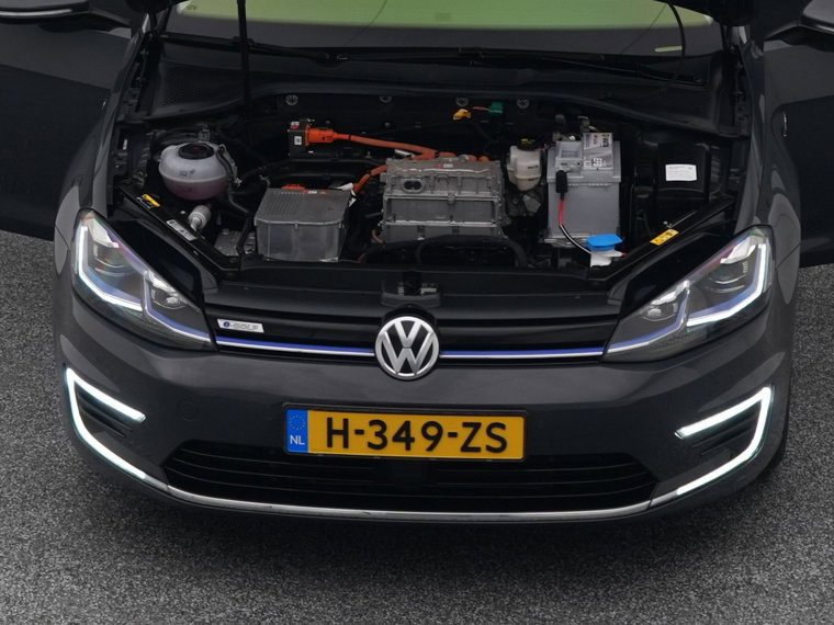 Vehicle Image 32