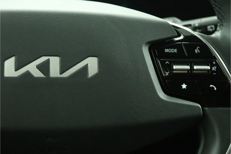 Vehicle Image 27
