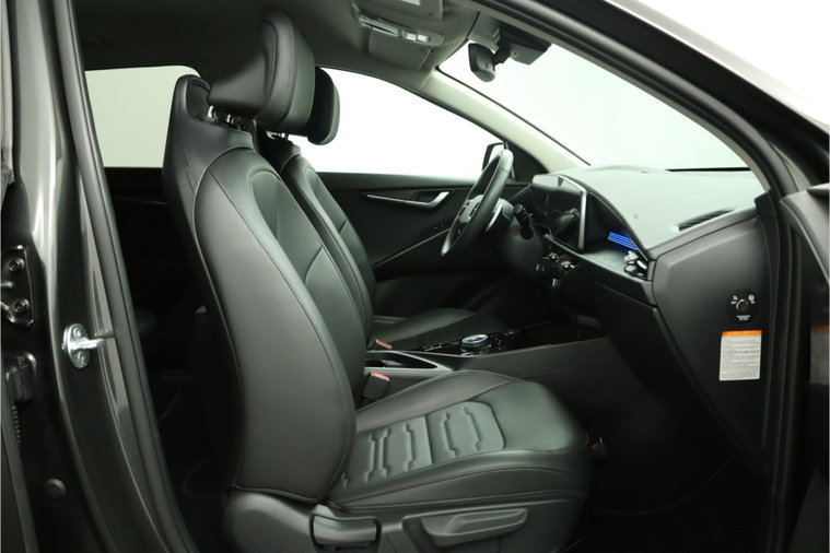 Vehicle Image 35