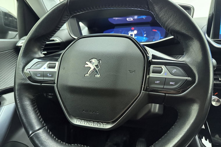 Vehicle Image 24