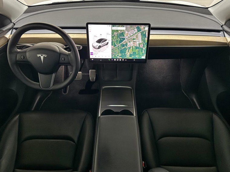 Vehicle Image 18