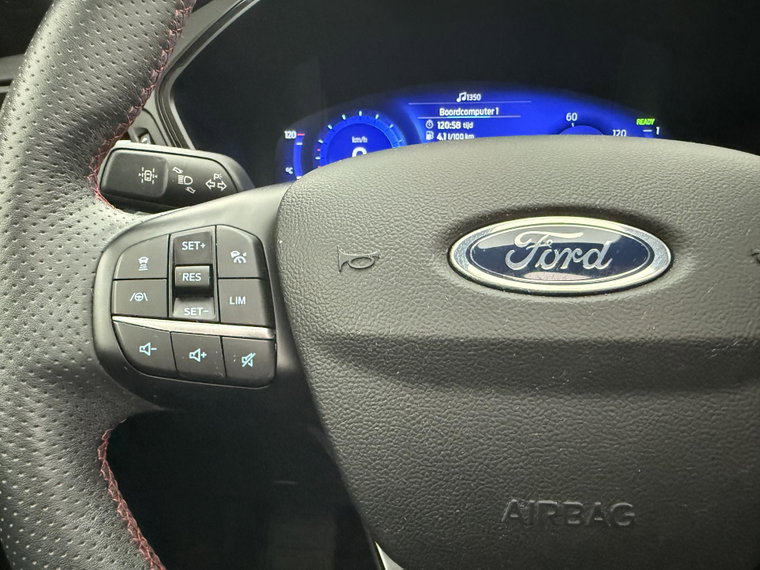 Vehicle Image 24
