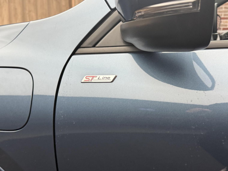 Vehicle Image 33