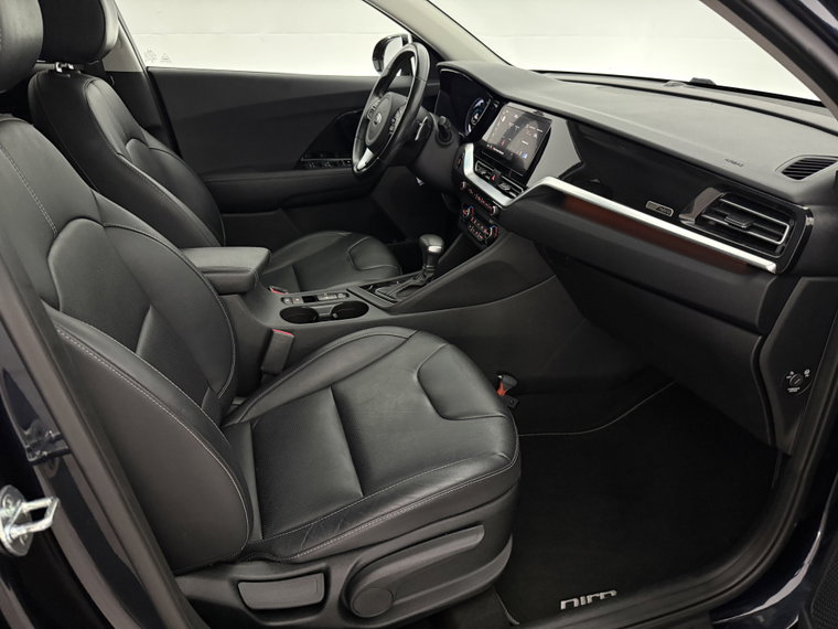 Vehicle Image 35