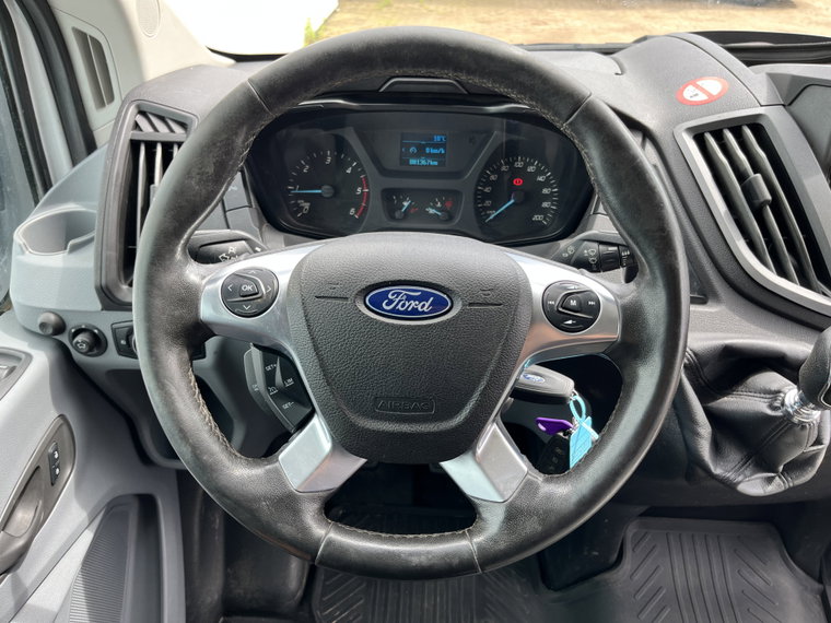 Vehicle Image 23