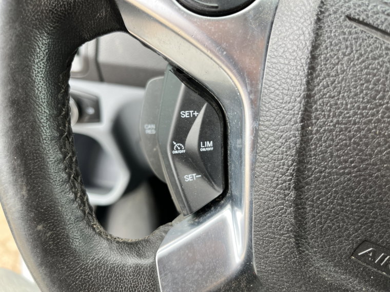 Vehicle Image 28