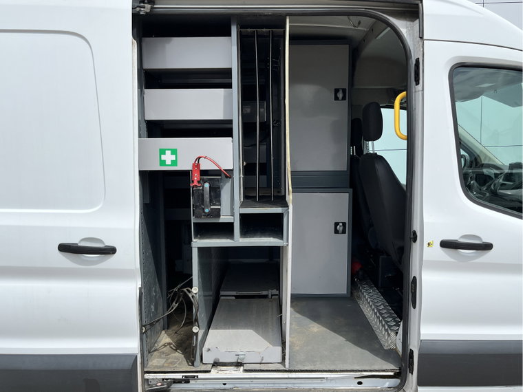 Vehicle Image 10