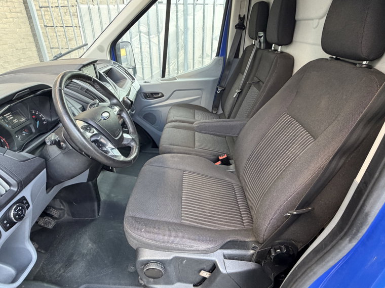Vehicle Image 29