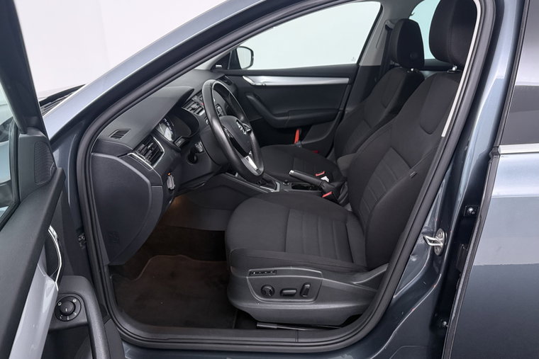 Vehicle Image 19