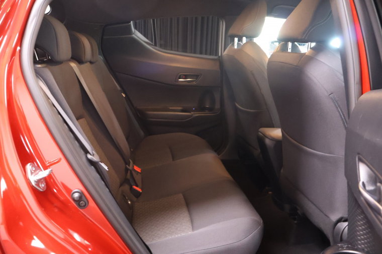 Vehicle Image 16