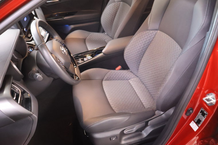 Vehicle Image 11