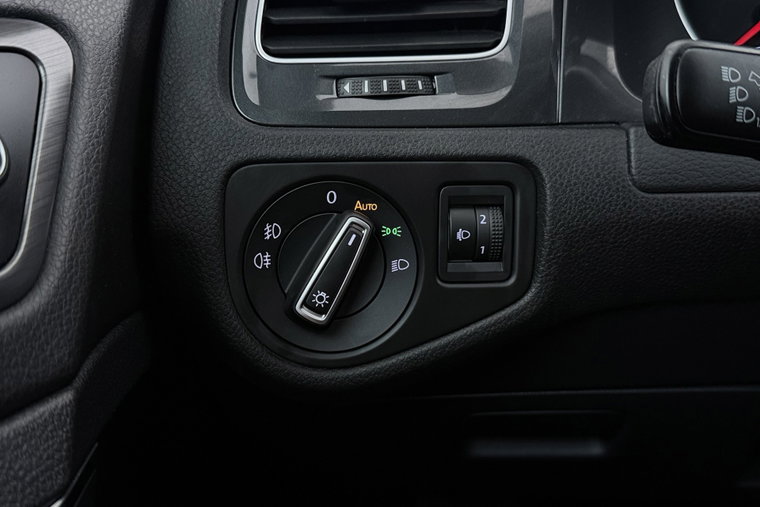 Vehicle Image 30