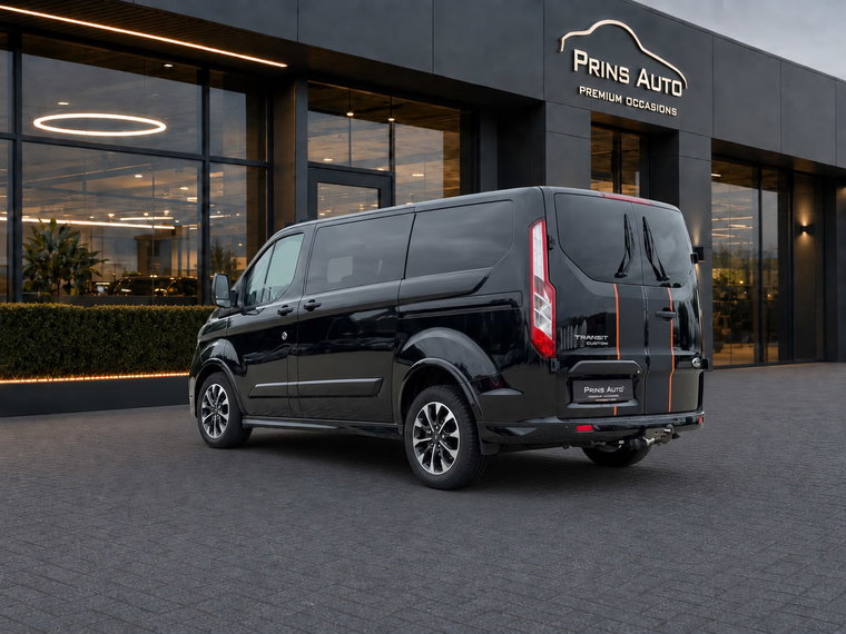 Vehicle Image 8