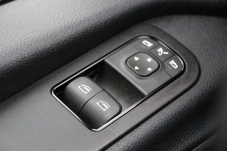 Vehicle Image 24