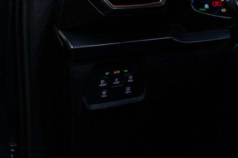 Vehicle Image 34