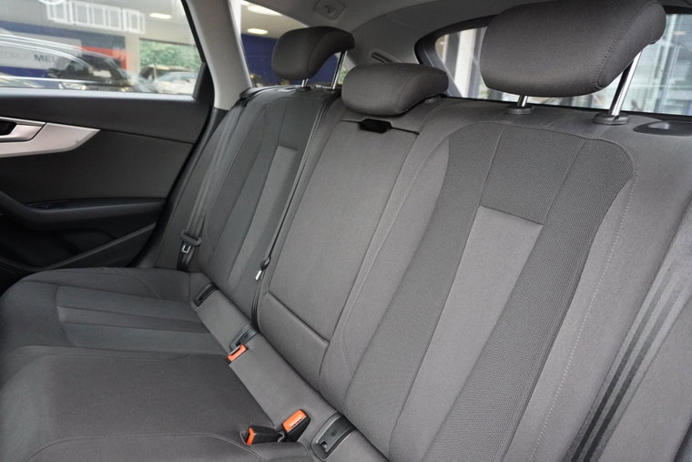 Vehicle Image 15