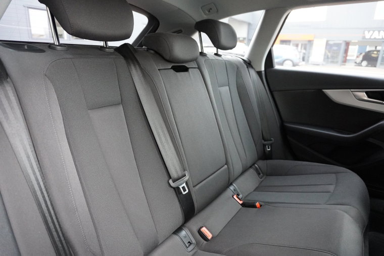 Vehicle Image 16