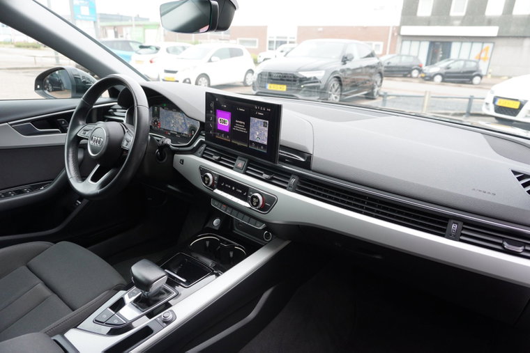 Vehicle Image 18