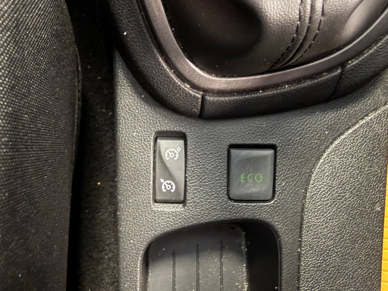 Vehicle Image 28