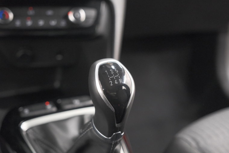 Vehicle Image 37