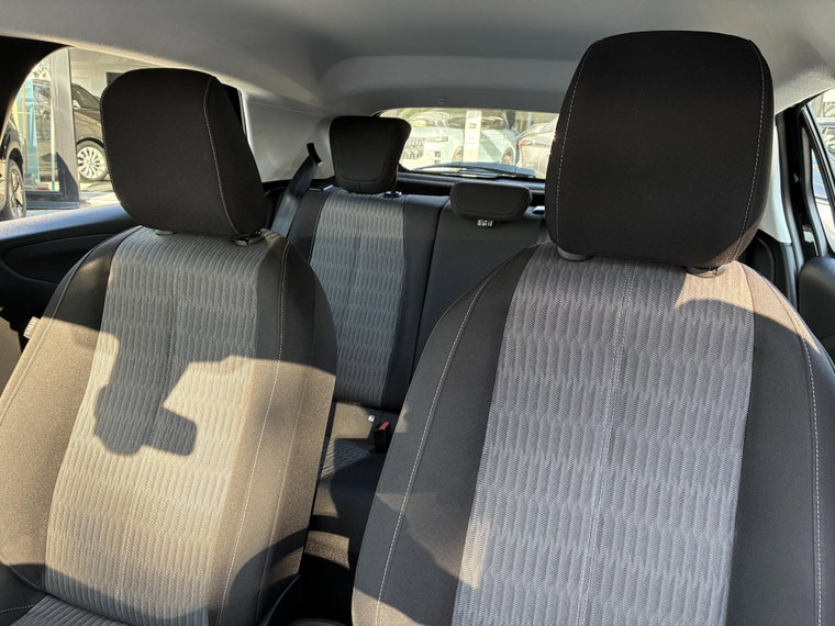 Vehicle Image 36