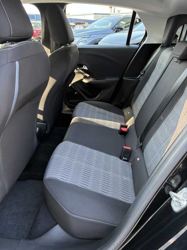 Vehicle Image 40