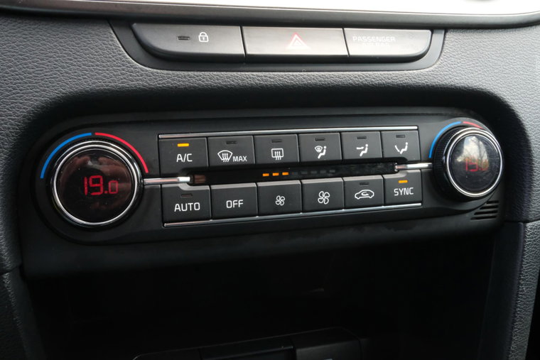 Vehicle Image 27
