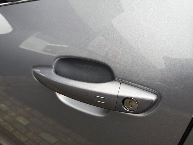 Vehicle Image 37