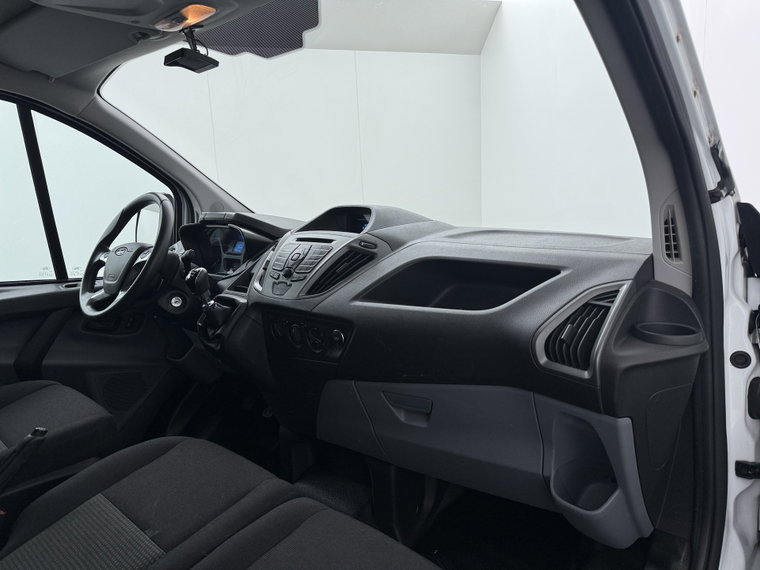 Vehicle Image 38