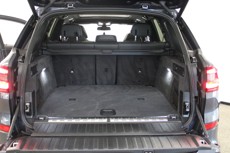 Vehicle Image 38
