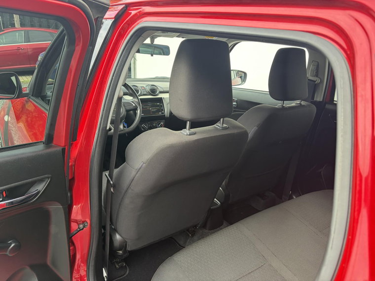 Vehicle Image 15