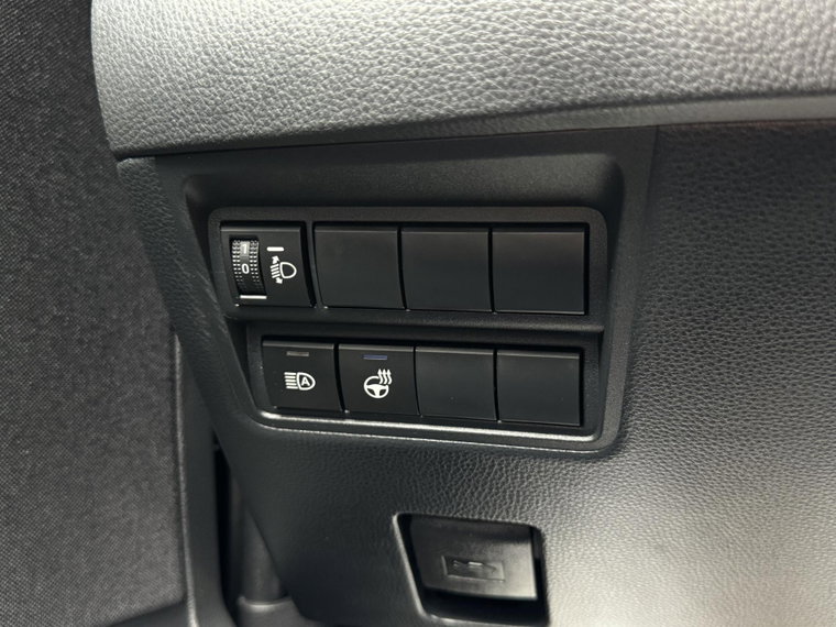 Vehicle Image 24