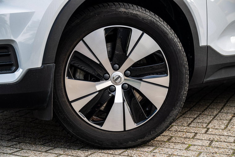 Vehicle Image 30