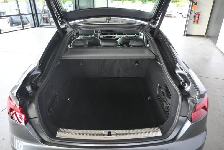 Vehicle Image 17