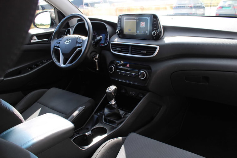 Vehicle Image 16