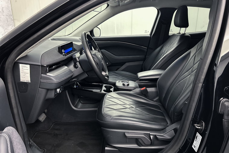 Vehicle Image 31