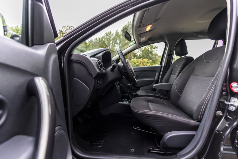 Vehicle Image 21