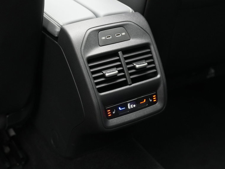 Vehicle Image 39