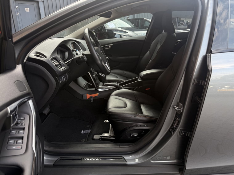 Vehicle Image 39