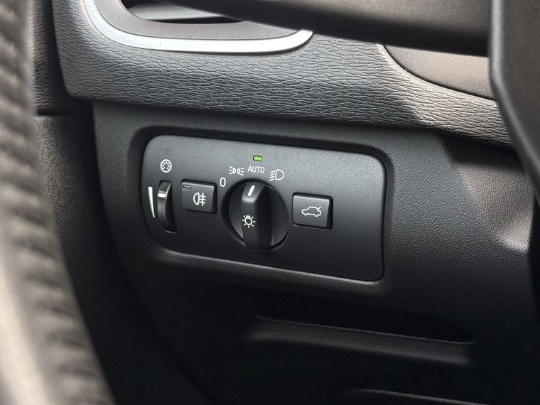 Vehicle Image 42