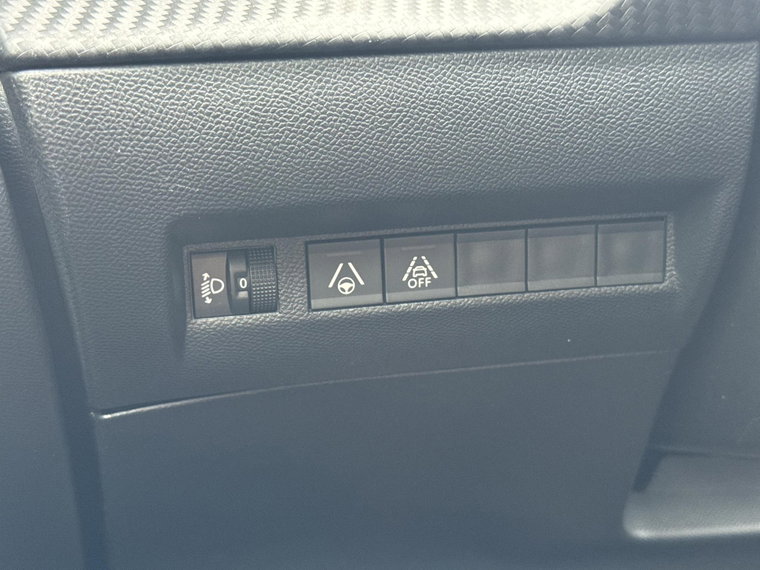 Vehicle Image 33