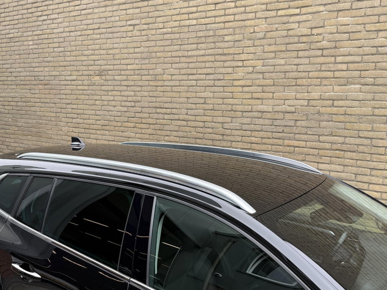 Vehicle Image 44