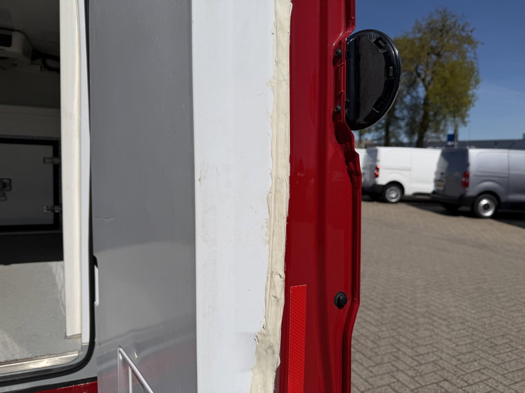 Vehicle Image 33