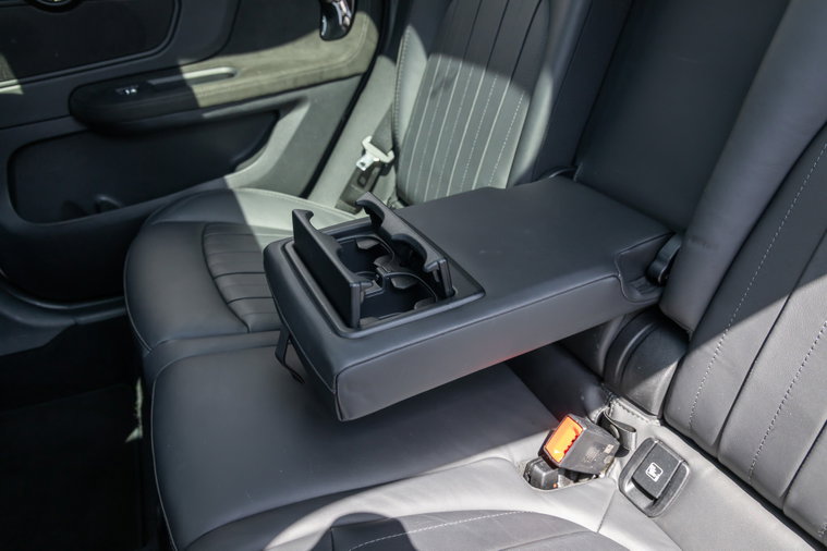 Vehicle Image 37