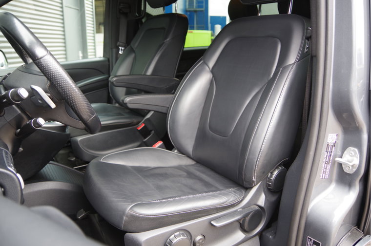 Vehicle Image 6