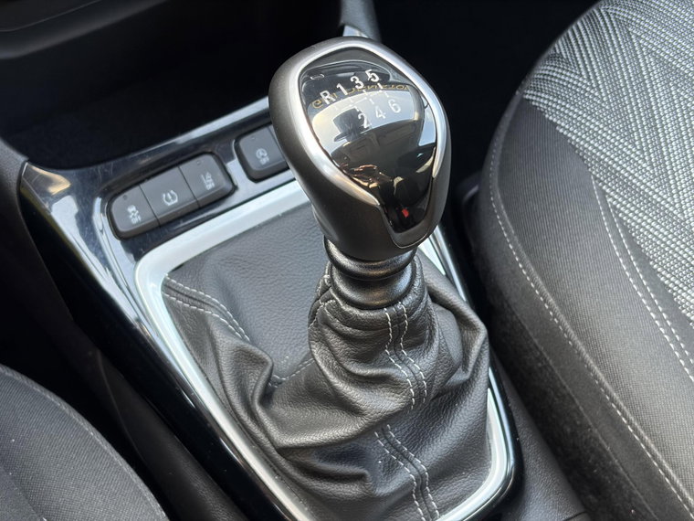 Vehicle Image 23