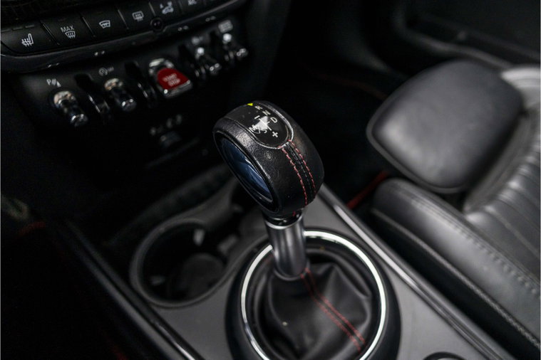 Vehicle Image 24